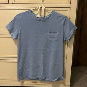 Vineyard Vines blue and pink graphic short sleeve shirt